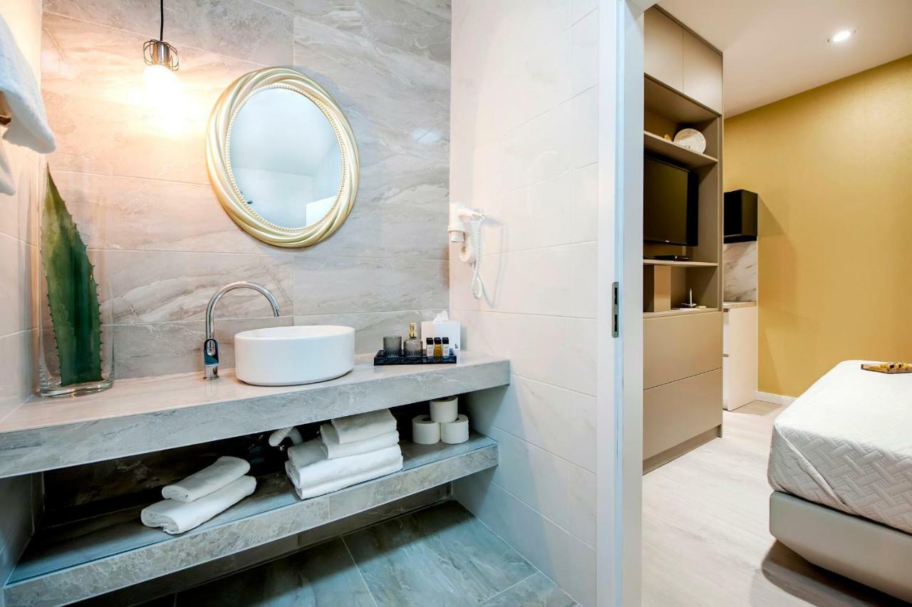 Deluxe Studio G 12 โรวีน ภายนอก รูปภาพ