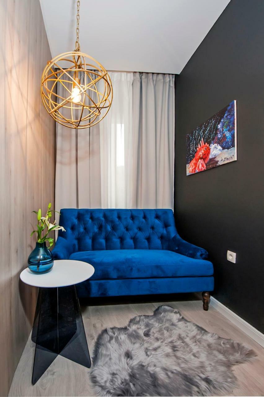 Deluxe Studio G 12 โรวีน ภายนอก รูปภาพ