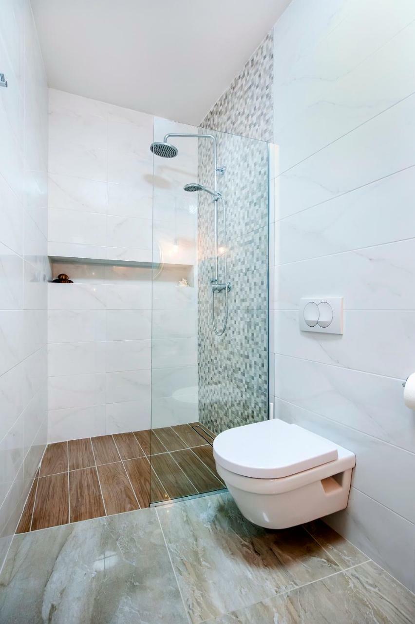 Deluxe Studio G 12 โรวีน ภายนอก รูปภาพ